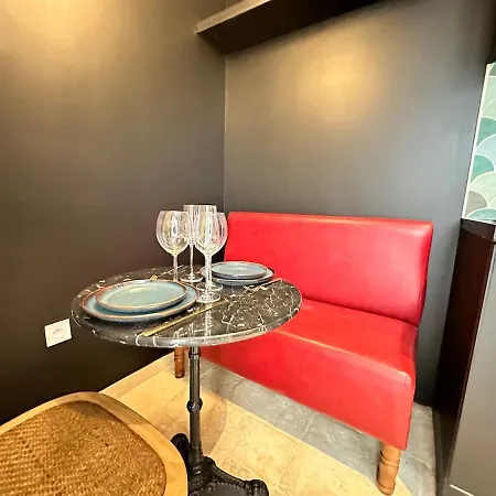 Lägenhet Gatsby Confortable Jacuzzi & Terrasse